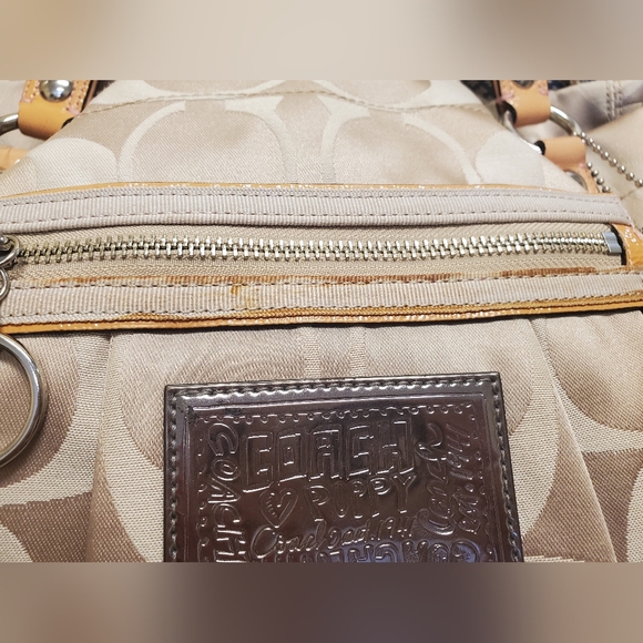 Coach Poppy Bella Signature Bag - Picture 9 of 13